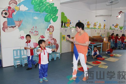 福州市教育局示范性幼儿园评估组莅临福清西山幼儿园