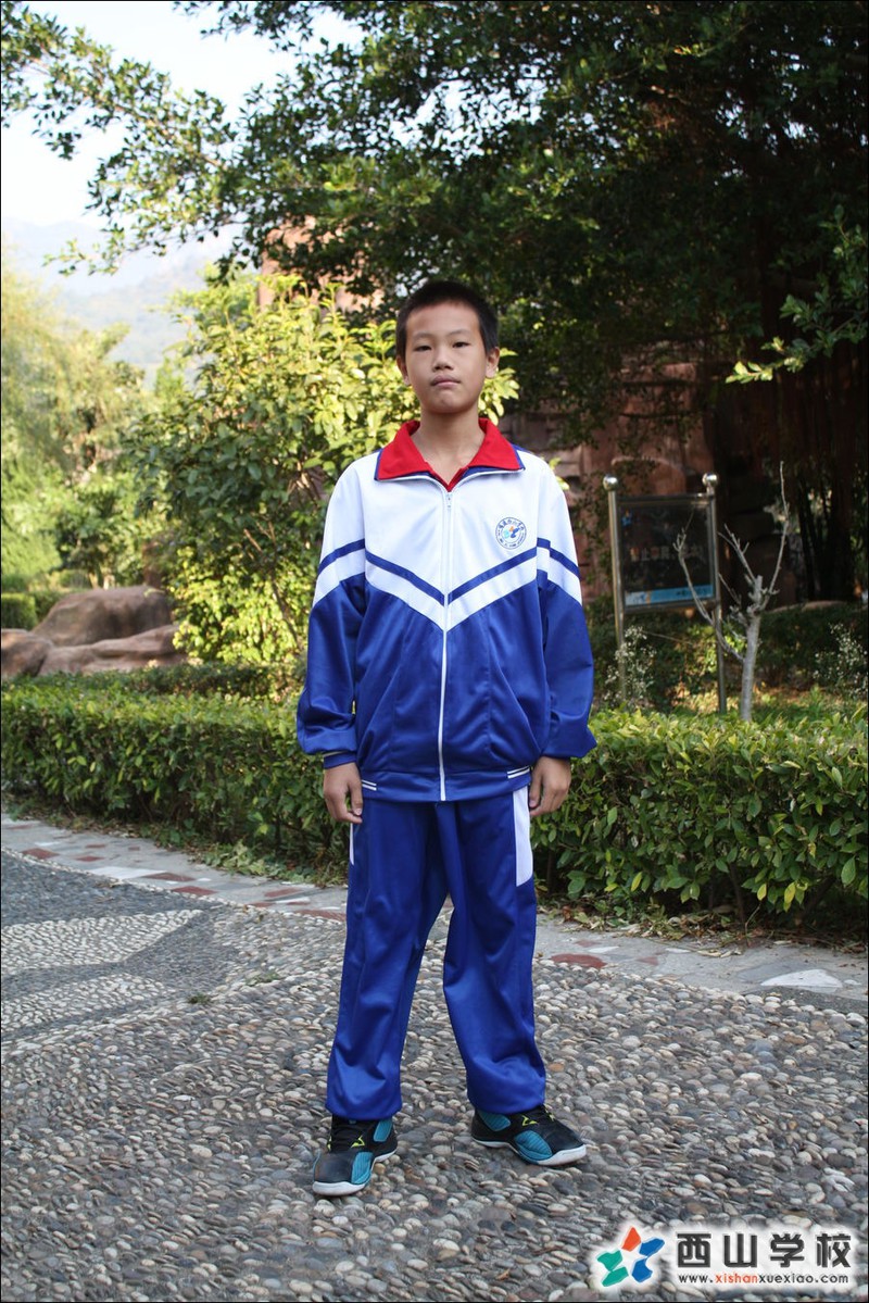 福建西山学校2014年初中部初一(1)班郑明宇挂历照