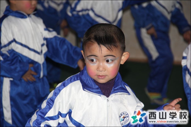 福建西山学校2014年元旦演出小演员 幼儿园大三班刘伟明萌照