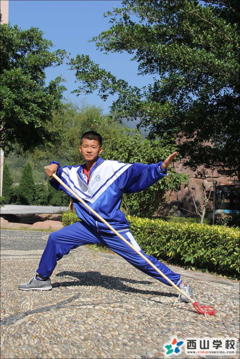 福建西山学校2014年初中部初一(10)班刘玉龙挂历照