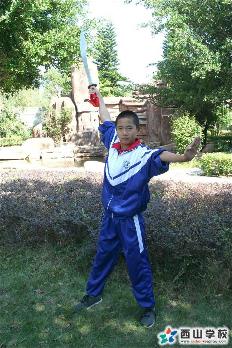 福建西山学校2014年初中部初一(11)班于小栋挂历照