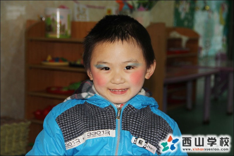 福建西山学校2014年元旦演出小演员 幼儿园中二班周楷淇萌照
