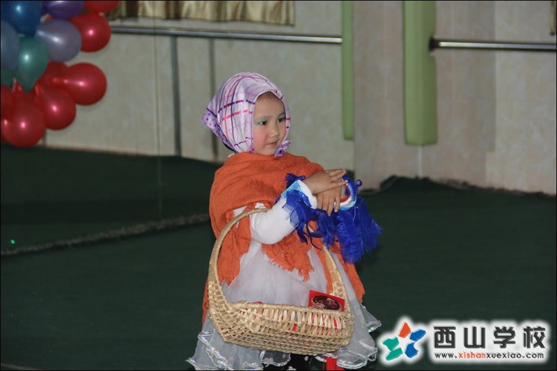 福建西山学校2014年元旦演出小演员 幼儿园中一班胡正涛1萌照