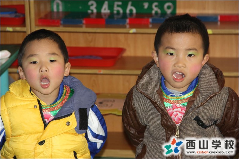 福建西山学校2014年元旦演出小演员 幼儿园中一班杨景升萌照