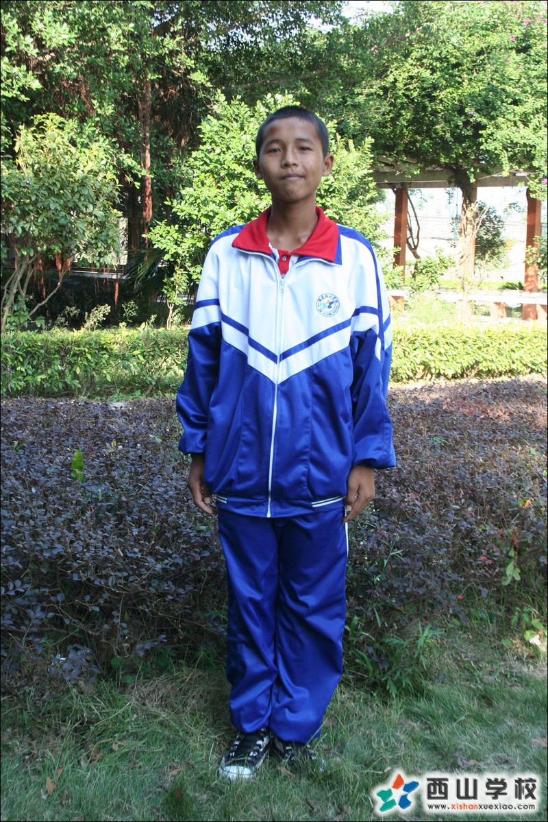 福建西山学校2014年初中部初一(17)班尼荣挂历照