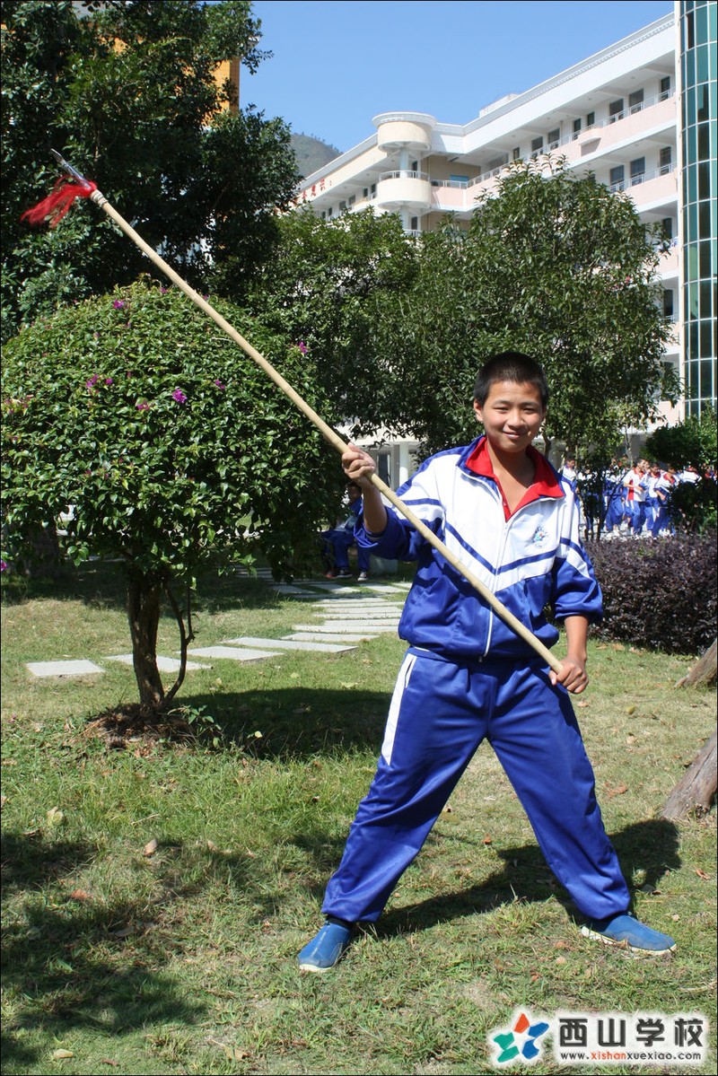 福建西山学校2014年初中部初一(14)班沈晓强挂历照