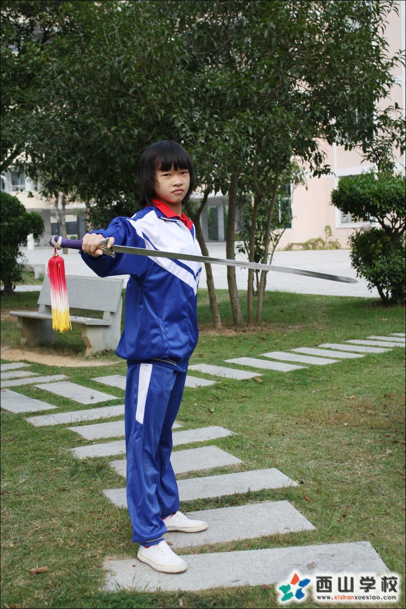 福建西山学校2014年初中部初二(6)班宋美茹挂历照