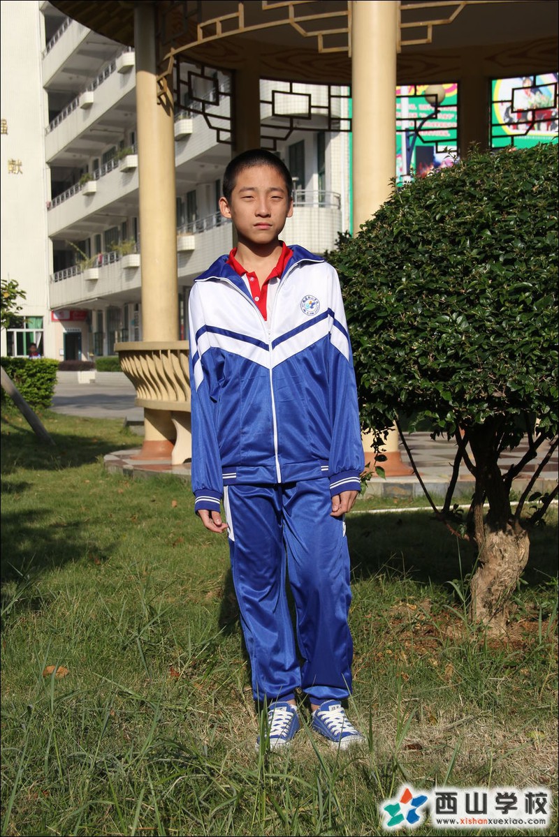 福建西山学校2014年初中部初三(1)班黄桂鸿挂历照