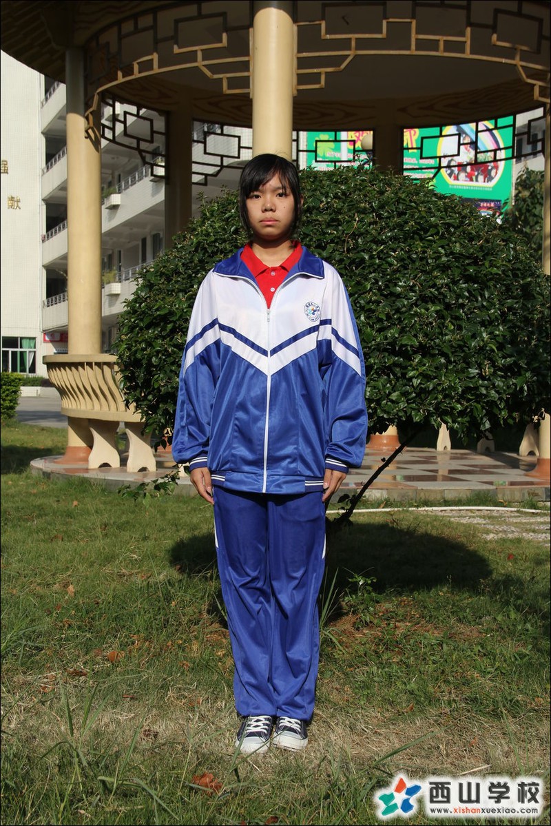 福建西山学校2014年初中部初三(1)班吴旭挂历照