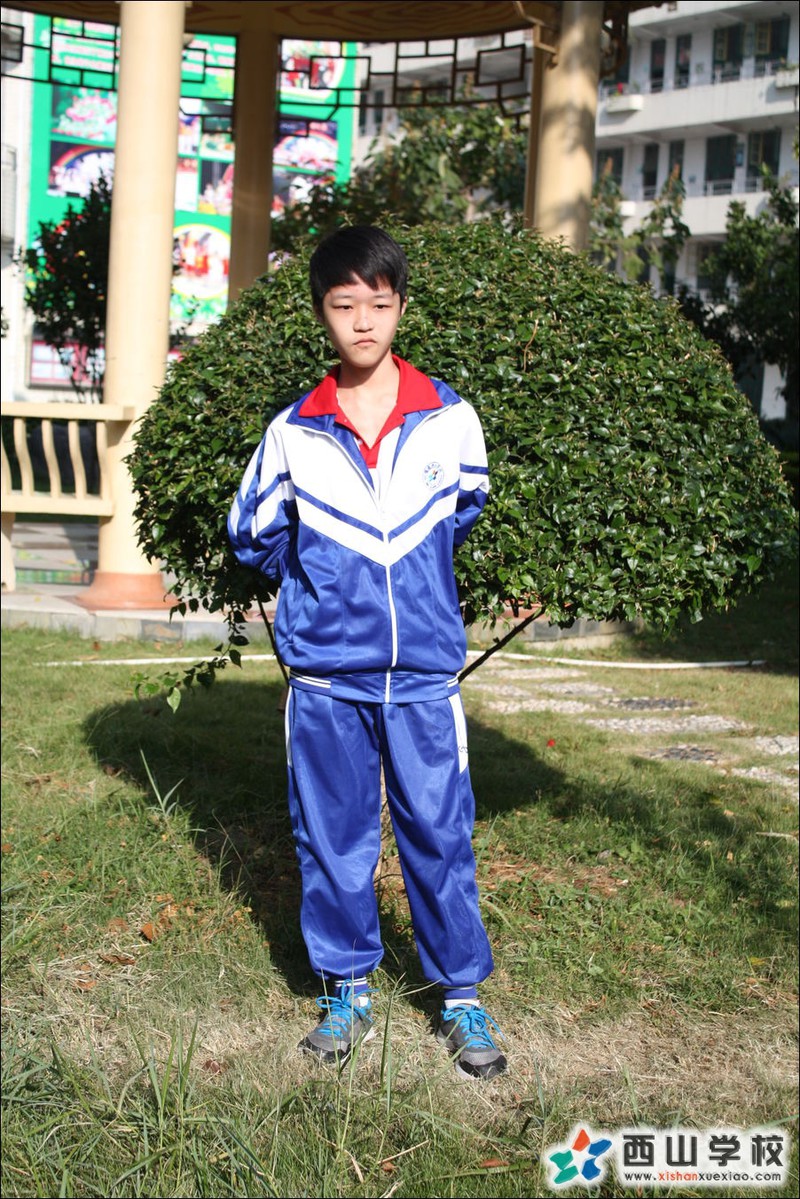福建西山学校2014年初中部初三(3)班蒋思闽挂历照