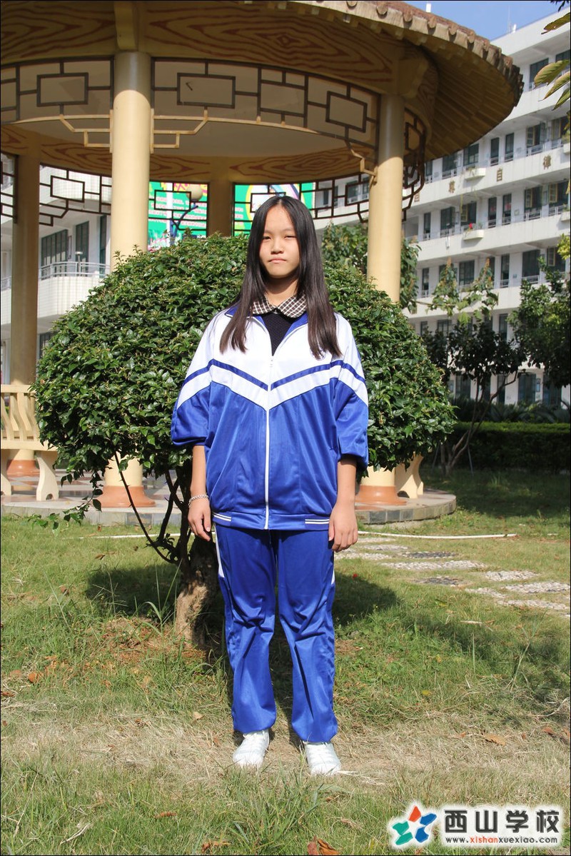 福建西山学校2014年初中部初三(6)班陈莉莎挂历照
