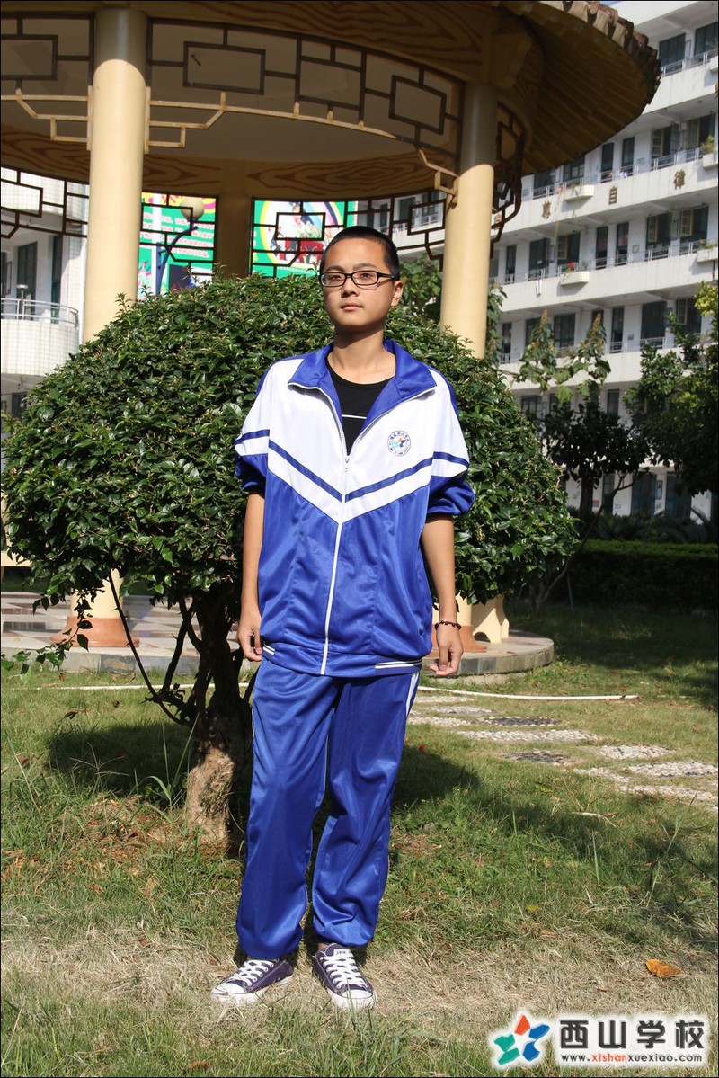 福建西山学校2014年初中部初三(6)班陈羽杰挂历照