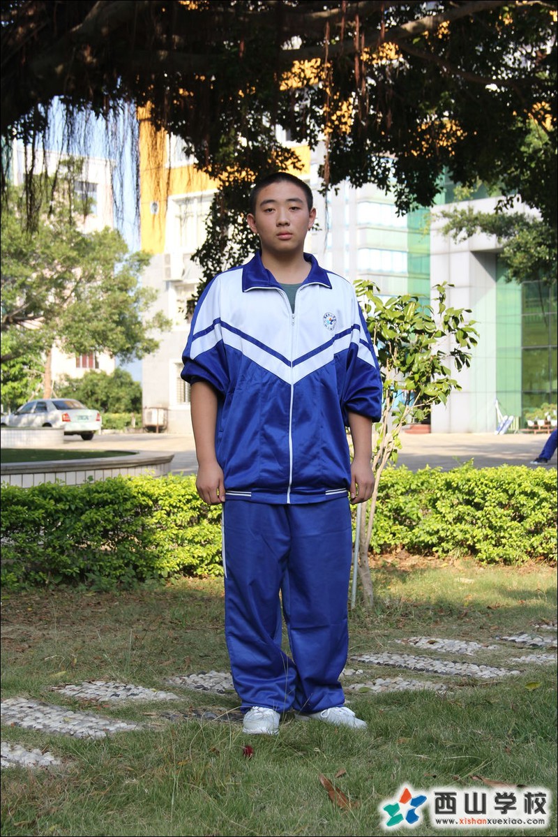 福建西山学校2014年初中部初三(14)班唐培程挂历照