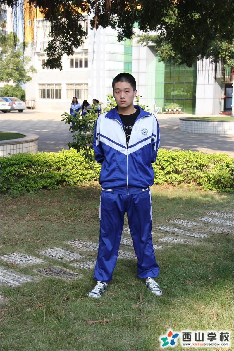 福建西山学校2014年初中部初三(14)班王辰杰挂历照