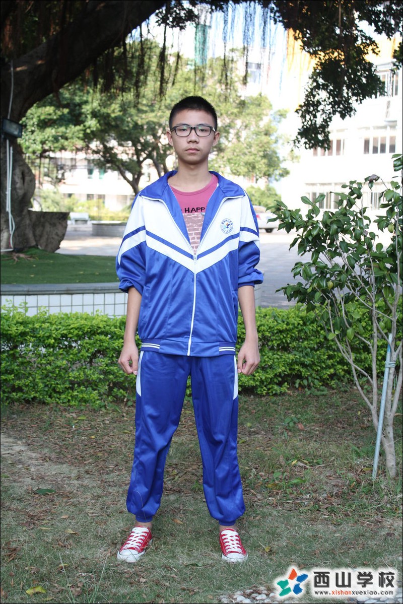 福建西山学校2014年初中部初三(16)班常立恒挂历照