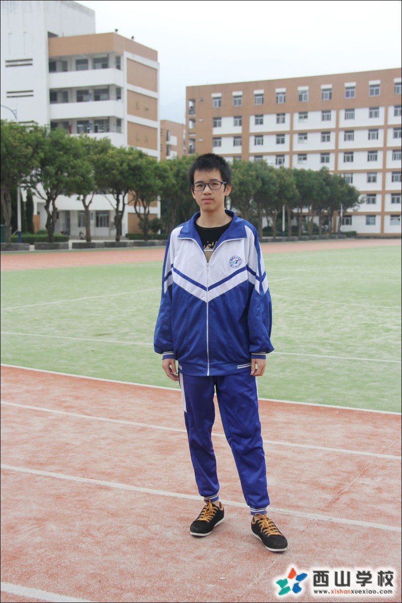 福建西山学校2014年高中部高三(3)班乐学彬挂历照