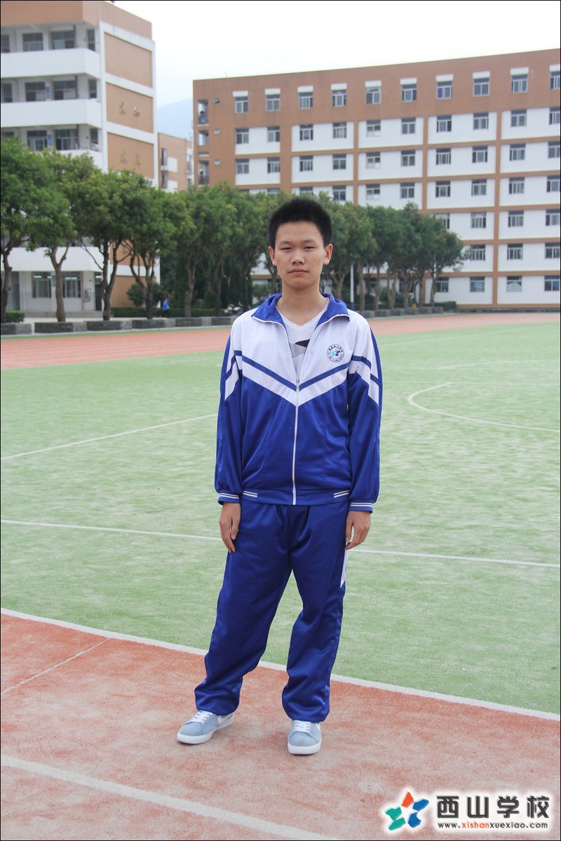 福建西山学校2014年高中部高三(5)班王林挂历照