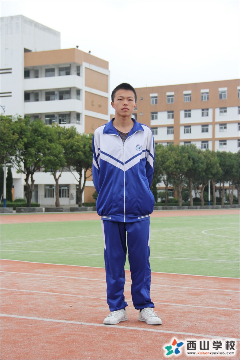 福建西山学校2014年高中部高二(14)班杨祥杰挂历照