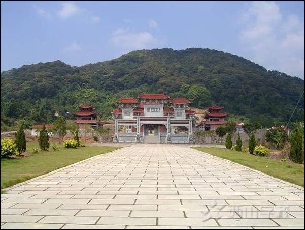 放飞五一,劳动并快乐着(福建西山幼儿园教职工五一团队活动)