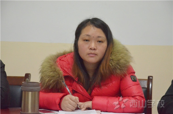 高三年级主任陈秀萍