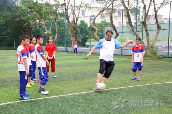 训练TIME | 西山学校足球队:备战省赛,我们时刻